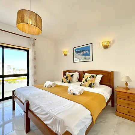 Vintage 2 With Pool By Homing