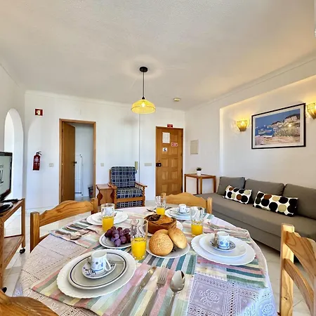 Vintage 2 With Pool By Homing 阿尔布费拉