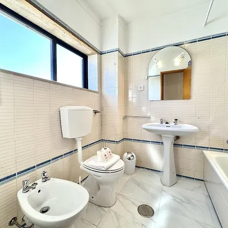 Vintage 2 With Pool By Homing Albufeira