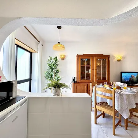 Vintage 2 With Pool By Homing Appartement *