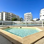 Vintage 2 With Pool By Homing *
