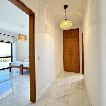 Vintage 2 With Pool By Homing Апартаменты