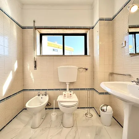 Vintage 2 With Pool By Homing Apartment